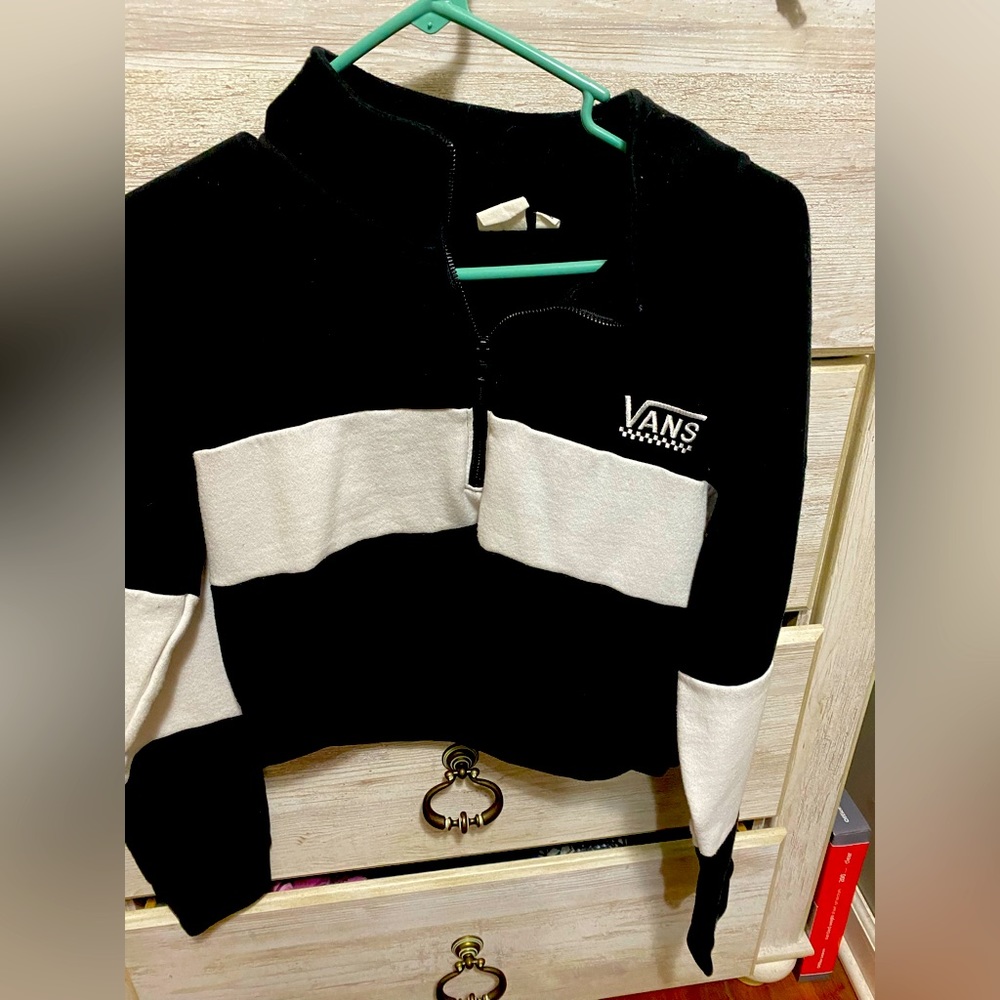 Vans 1/2 zip cropped sweatshirt